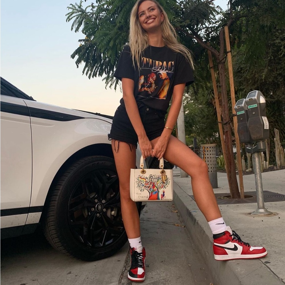 Red & black Jordan’s - Picture 2 of 11